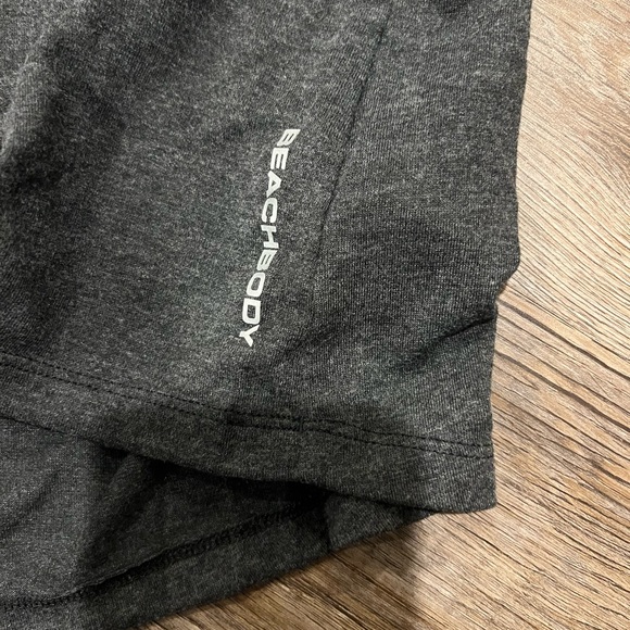 Beachbody Charcoal pineapple pineapple V-Neck Top - Picture 2 of 5